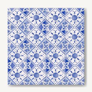 rytmicznie ułożony wzór Azevinho, ręcznie malowane ornamenty azulejos, niebieskie