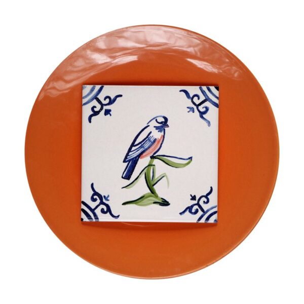 Ptak ręcznie malowany na kafelku ceramicznym, kolorowy wzór holenderski