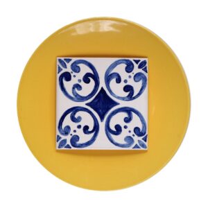 Wzór ornamentalny portugalski namalowany ręcznie na płytce azulejo