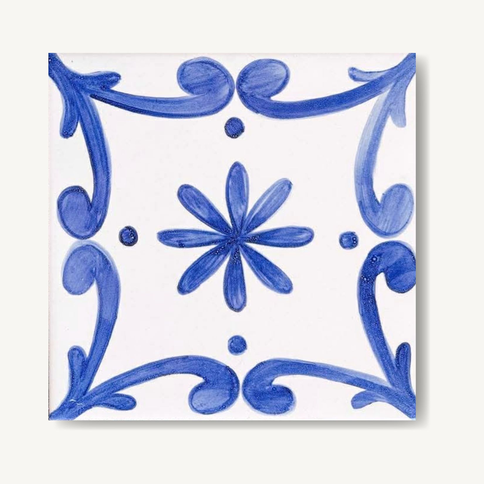 ręcznie namalowany kafelek z namalowaną ramką