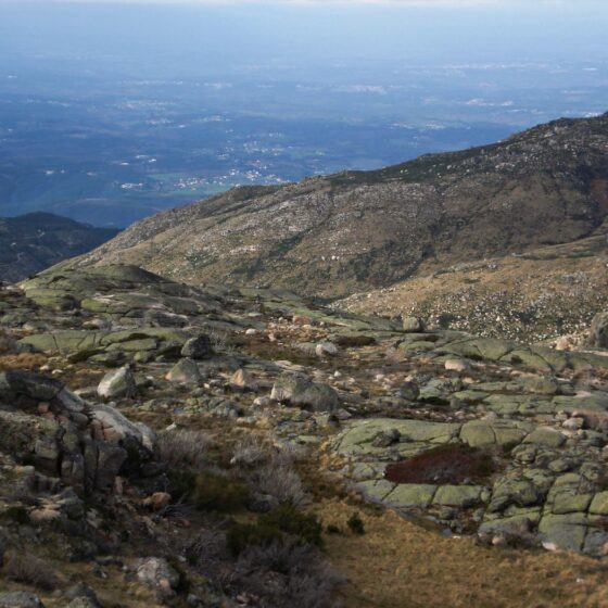 Serra da Estrela to najwyższe pasmo górskie Portugalii kontynentalnej