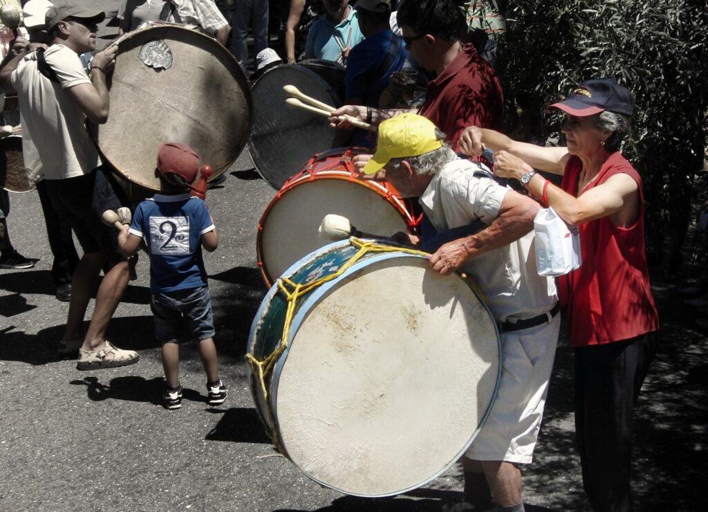 Feira Sao Tiago na portugalskiej wsi, przygotowania do defilady