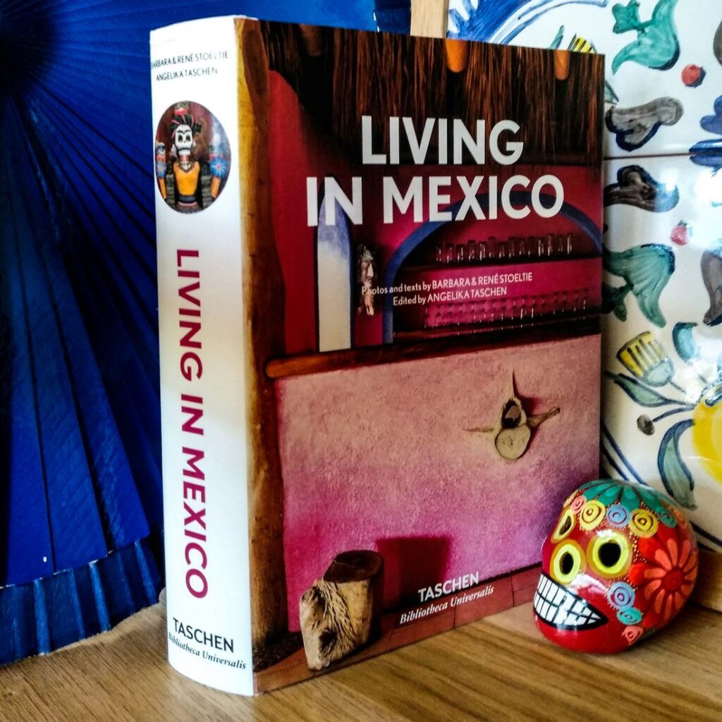 Książka "Living in Mexico" wyd. Taschen