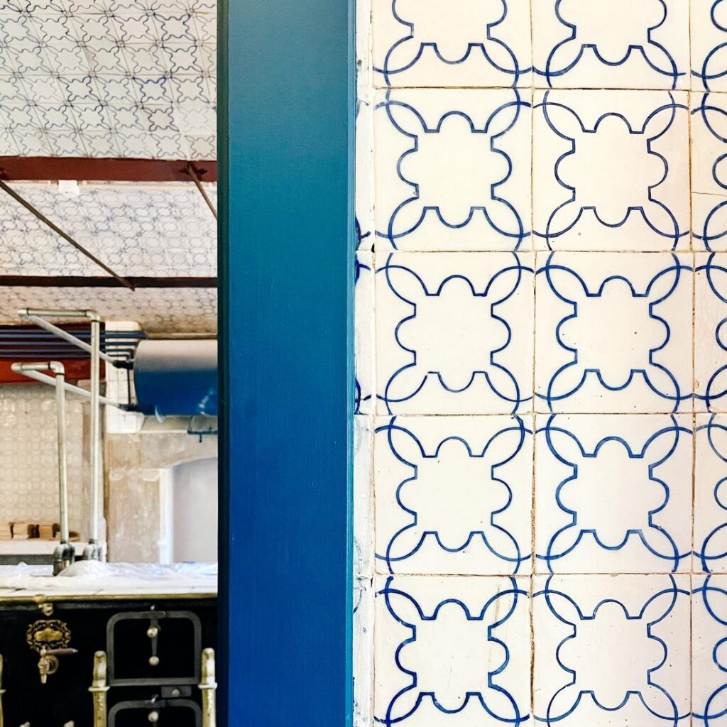 Kuchnia w piwnicy pałacu Monserrate