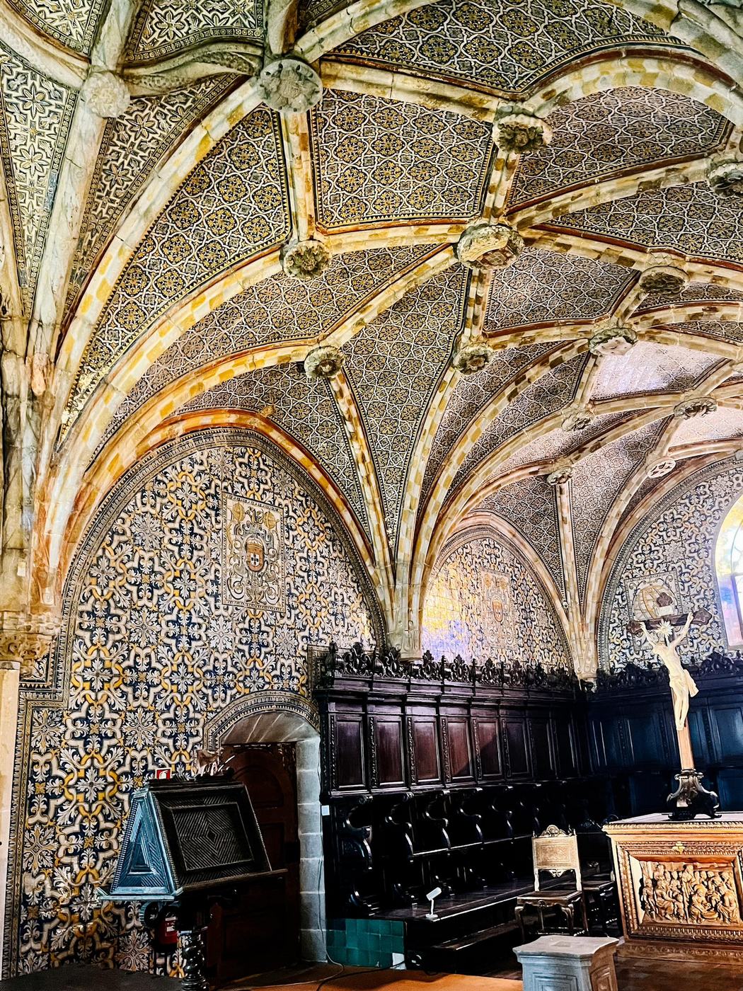 prezbiterium w kaplicy pałacu Pena w Sintrze