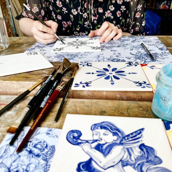 AZUL zaprasza na warsztaty malowanie azulejos w Krakowie