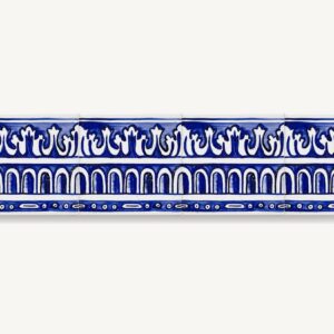 bordiura z ręcznie malowanych kafelków biało-niebieskich