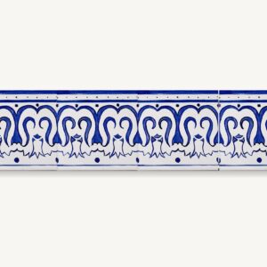 bordiura z ręcznie malowanych kafelków biało-niebieskich