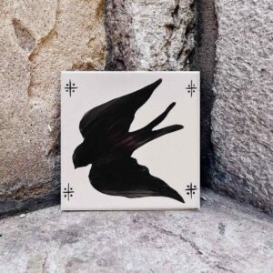 kafelek z jaskółką ręcznie malowaną