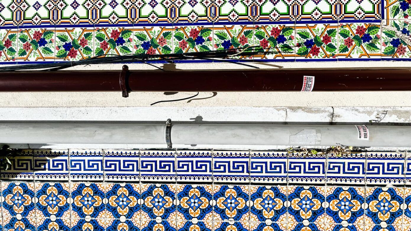 PŁytki portugalskie to zachwycający element portugalskiego pejzażu i kultury