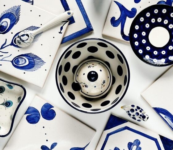 Kolor niebieski do kuchni wprowadzisz kafelkami ręcznie malowanymi