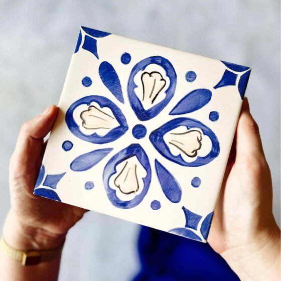 pojedynczy kafelek ze wzorem Cheiro