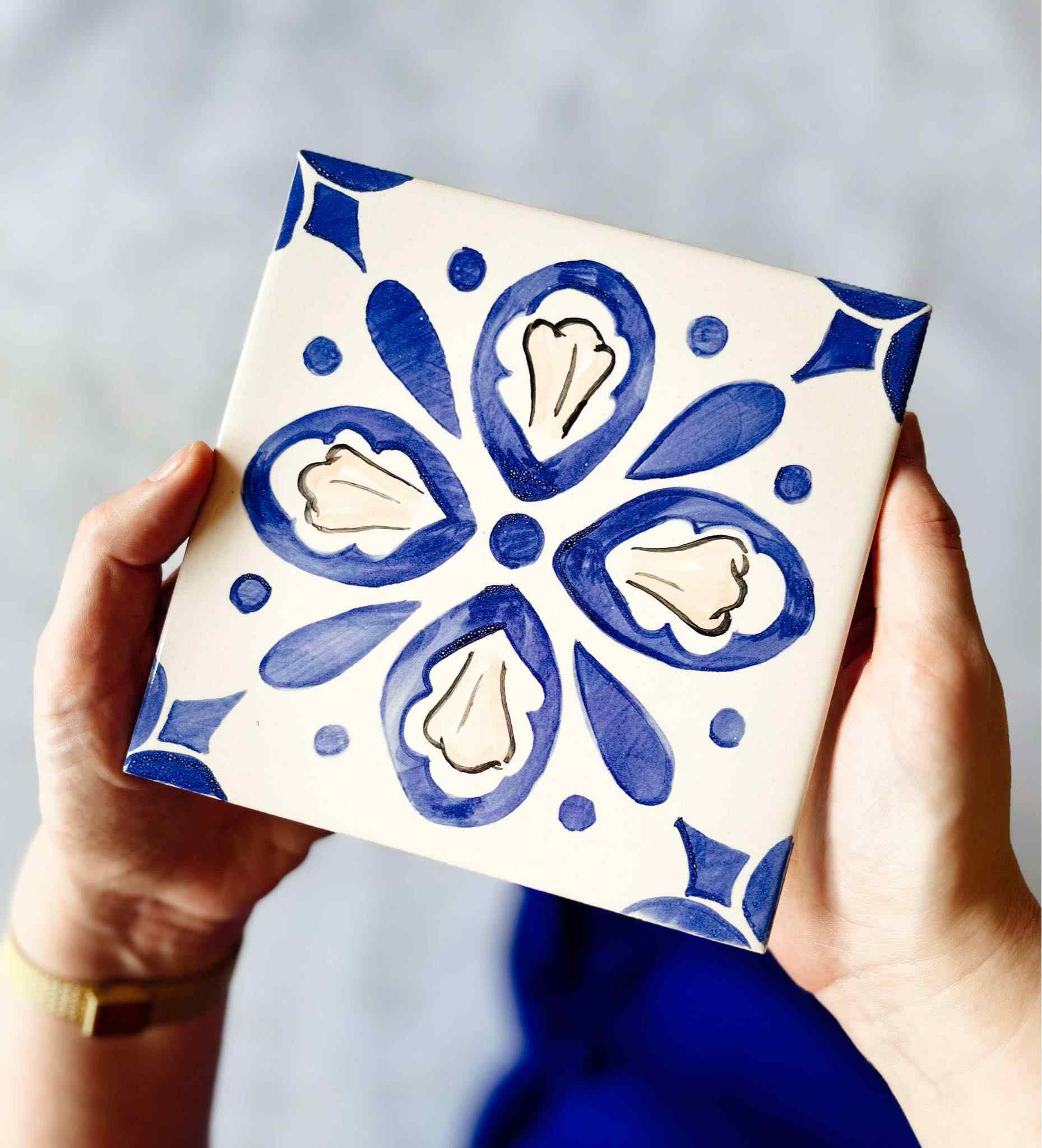 pojedynczy kafelek ze wzorem Cheiro