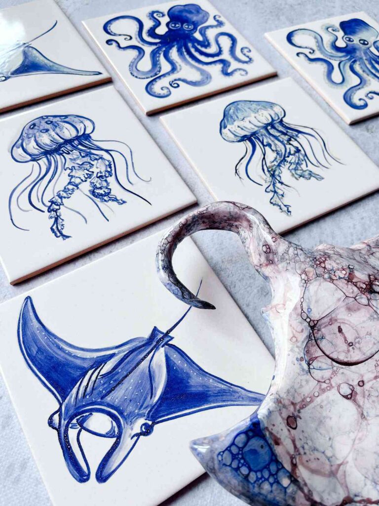 kafelek ceramiczny z motywem płaszczki i meduzy