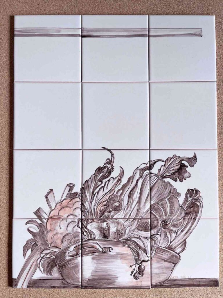 Obraz ceramiczny z misą i warzywami, brązowy