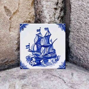 Fregata holenderska namalowana ręcznie na płytce ceramicznej