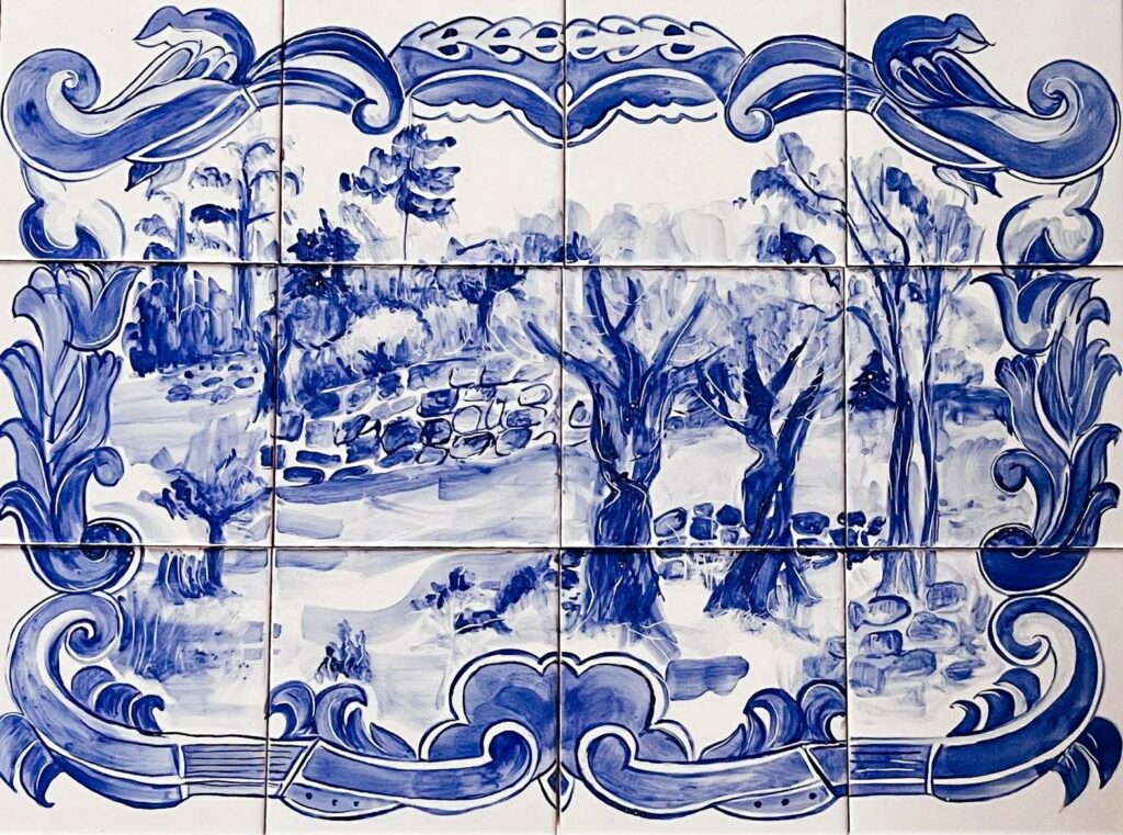 Gaj oliwny namalowany na kafelkach ceramicznych, niebieski, tradycyjny